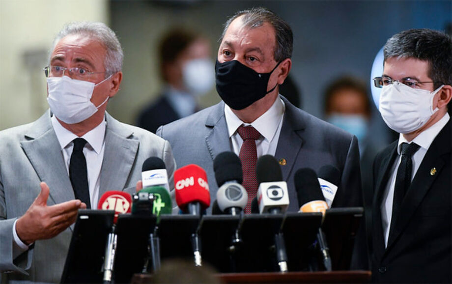 Renan Calheiros (relator), Omar Aziz (presidente) e Randolfe Rodrigues (vice)