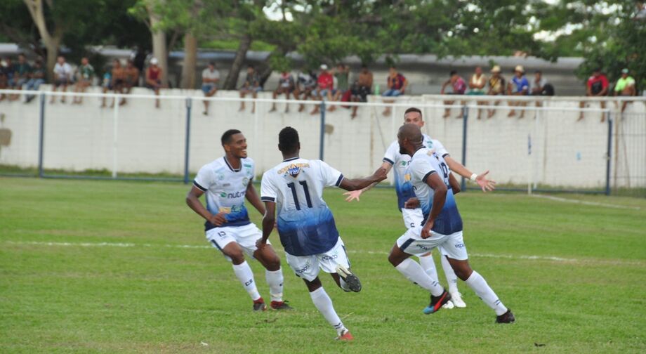 No Estádio Municipal Laerte Paes Coelho (Laertão), em Costa Rica, o time da casa se impôs e abriu o placar aos 26 minutos do primeiro tempo, com gol de Victor Adame