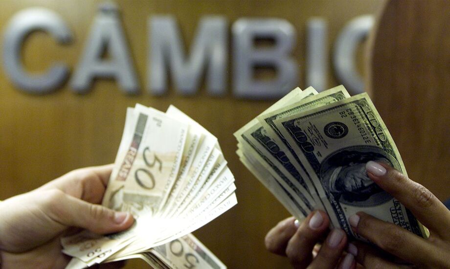 No fechamento, após cair para a mínima de R$ 5,0090 no começo da tarde