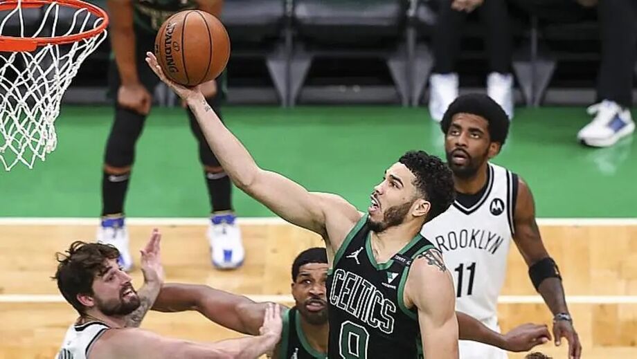 Tatum brilha, faz 50 pontos, e Celtics renascem diante do Brooklyn Nets na NBA