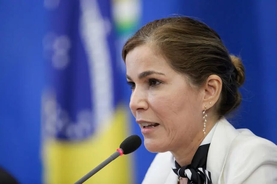 A secretária do Ministério da Saúde Mayra Pinheiro