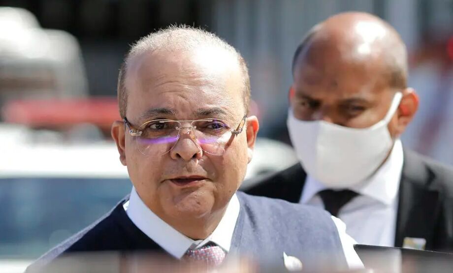 Ibaneis Rocha, governador do Distrito Federal;