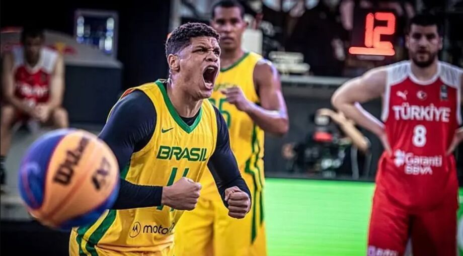Fabrício Veríssimo comemora vitória diante da Turquia