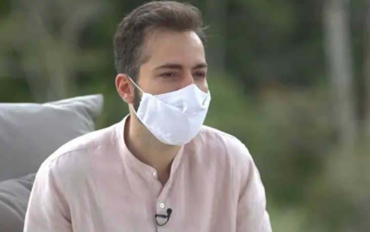 Thales Bretas durante entrevista para o 'Fantástico'