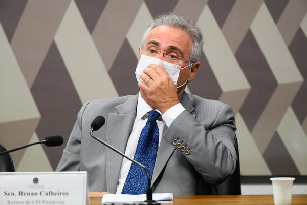 Relator da Comissão Parlamentar de Inquérito (CPI) da Covid, o senador Renan Calheiros (MDB-AL)
