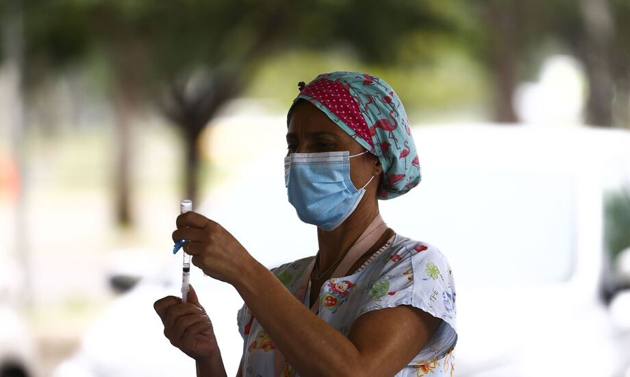 Empresa chinesa entra com pedido de autorização para vacina