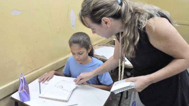 Para a seleção, é requisito que os professores sejam especializados em psicopedagogia com licenciatura plena