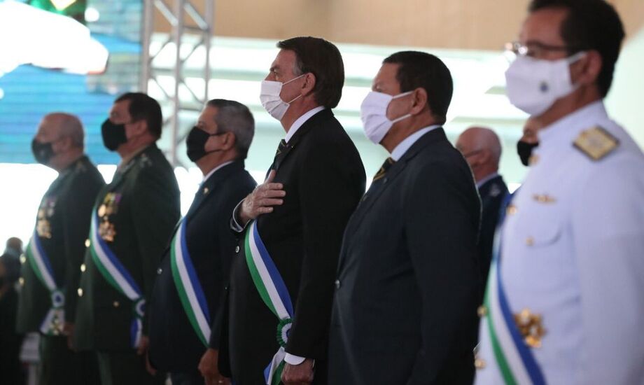 Governo joga dentro das quatro linhas da Constituição