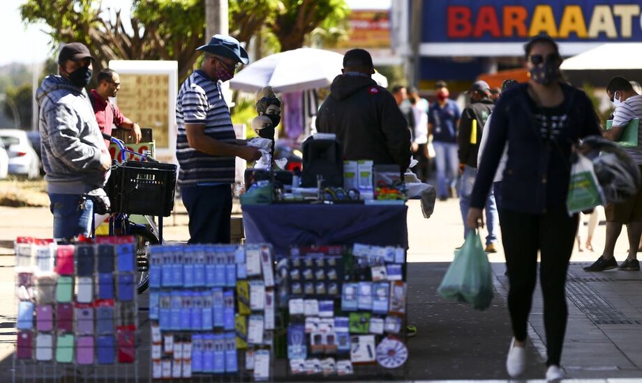 A inflação oficial, medida pelo Índice Nacional de Preços ao Consumidor Amplo (IPCA), ficou em 0,83% em maio deste ano
