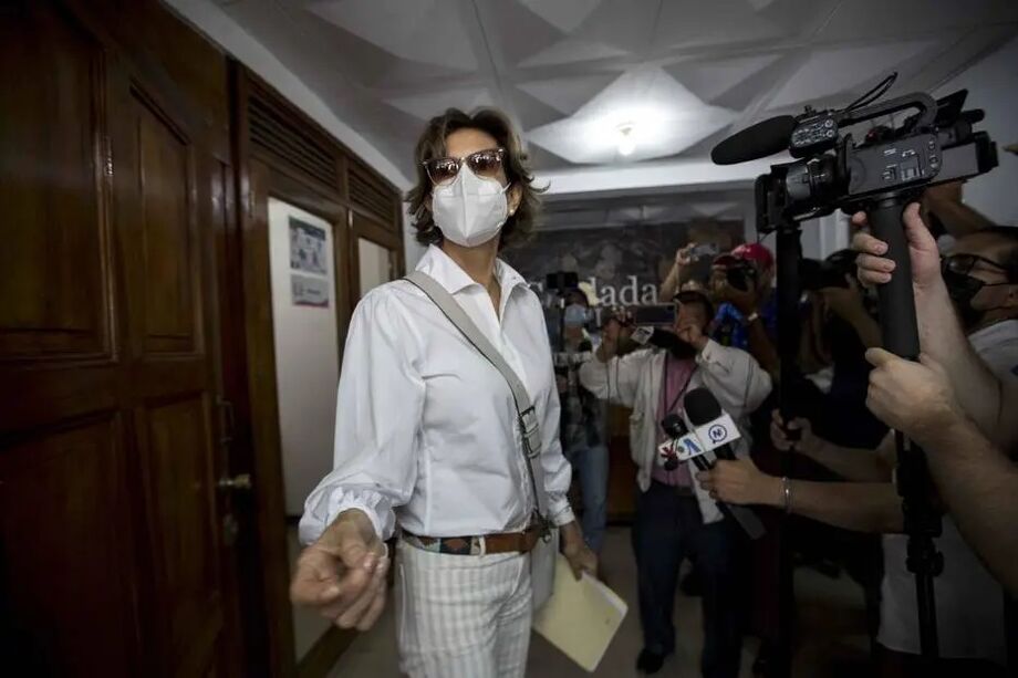 Cristiana Chamorro foi acusada pelo governo Ortega de lavagem de dinheiro e teve a detenção ordenada pela Justiça