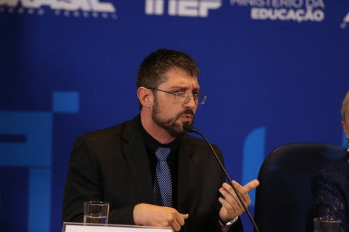 O delegado da PF Franco Perazzoni