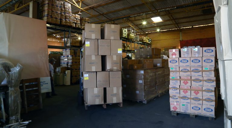 Governo de MS distribui 1,6 milhão de EPIs aos municípios