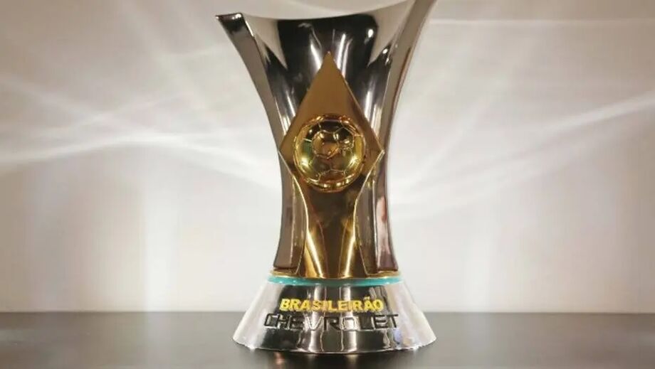 Troféu do Campeonato Brasileiro. Torneio é organizado atualmente pela CBF