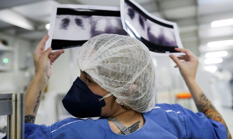 Covid-19: boletim epidemiológico mostra aumento de casos e óbitos