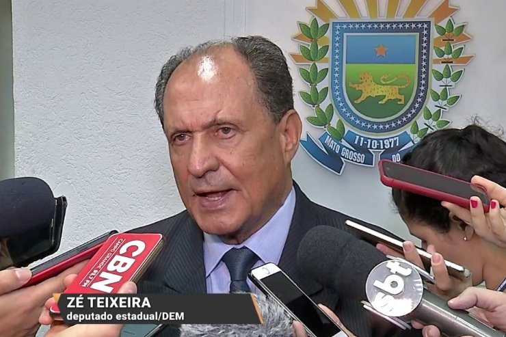 Deputado Zé Teixeira durante atuação parlamentar