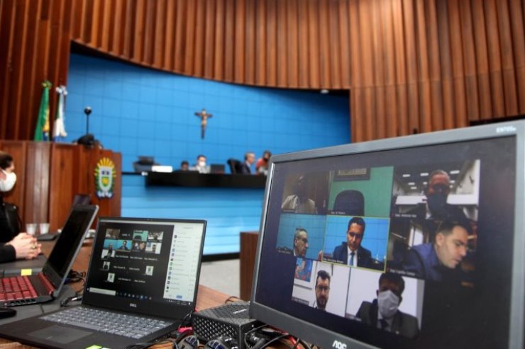Sessões são virtuais e podem ser acompanhadas pelo Youtube ou Facebook da Casa de Leis