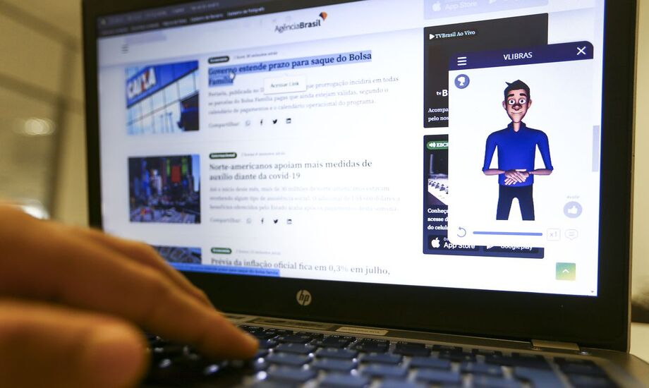Oito em cada dez pessoas com deficiência (85,9%) acessariam conteúdos culturais com mais frequência se fosse mais fácil e acessível navegar por sites sobre o assunto