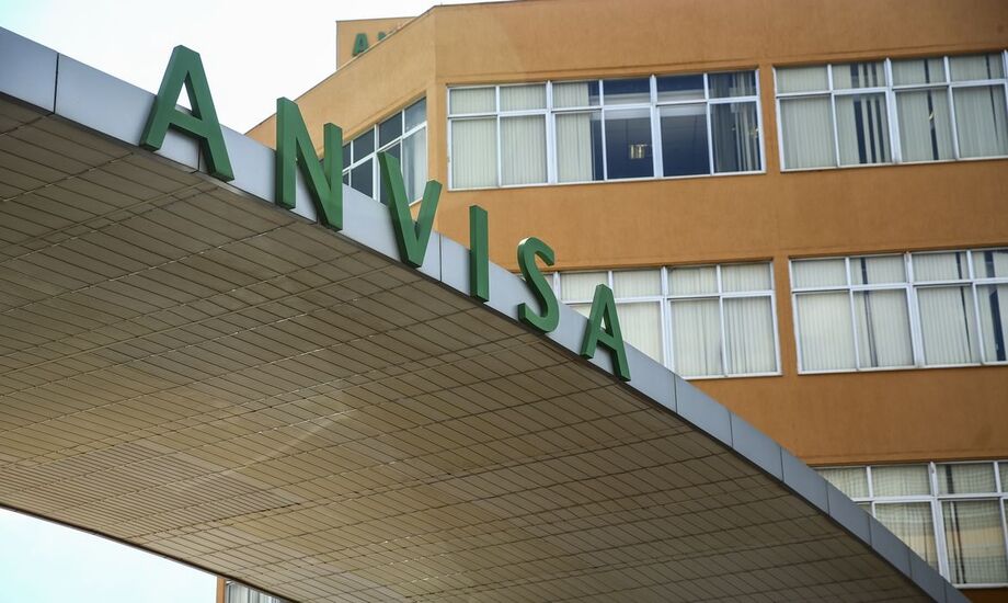 No caso da Covaxin, vacina de origem indiana, foi autorizada a importação e aplicação de 4 milhões de doses