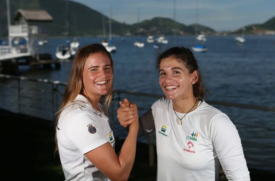 Kahena Kunze (esquerda) e Martine Grael foram campeãs olímpicas no Rio