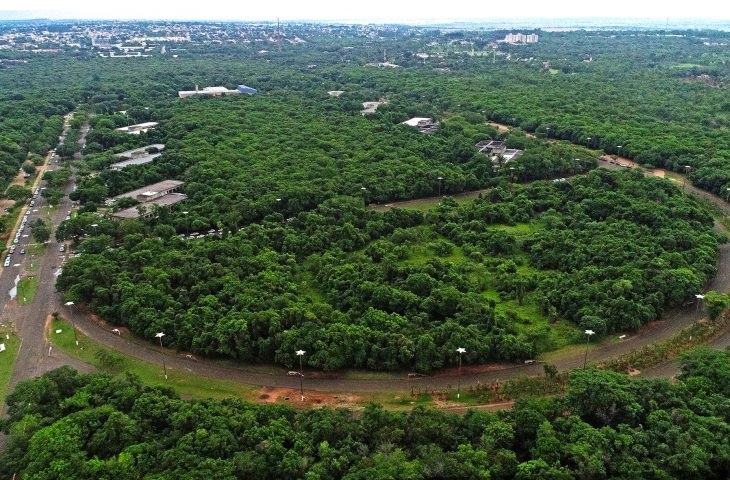Parque dos Poderes concentra prédios dos poderes Executivo, Legislativo, Judiciário e Ministério Público Estadual