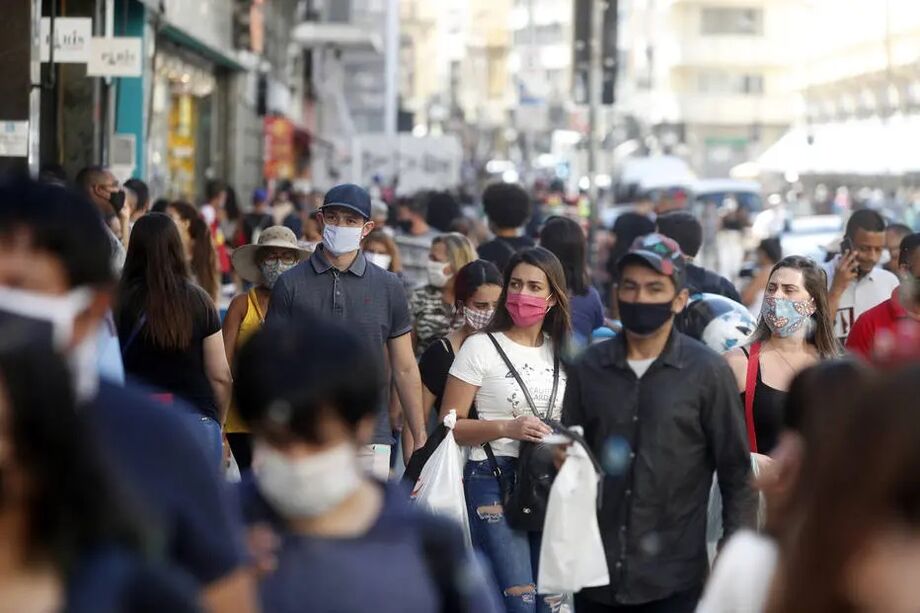 Entre as famílias mais ricas, o impacto dos reajustes dos combustíveis foi atenuado pela queda de 28,3% no preço das passagens aéreas