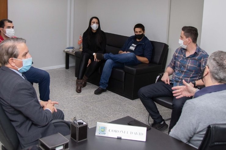 Deputado Coronel David em reunião com representantes e remanescentes da Polícia Civil e seu assessor Jurídico