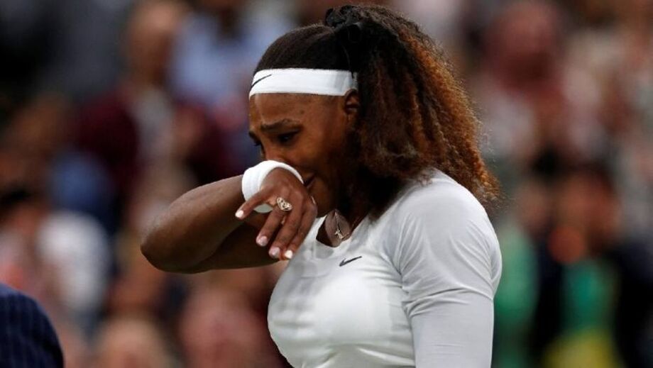 Serena Williams foi às lágrimas com lesão na estreia em Wimbledon