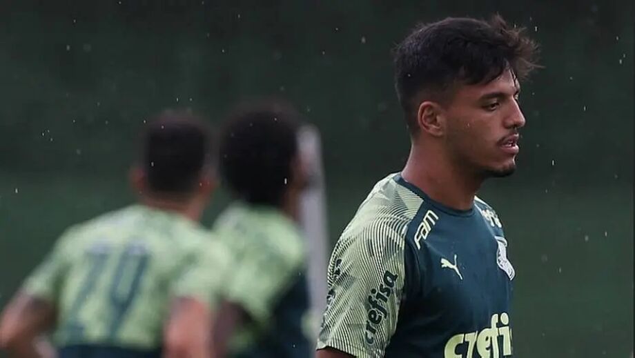 Gabriel Menino, meio-campista do Palmeiras