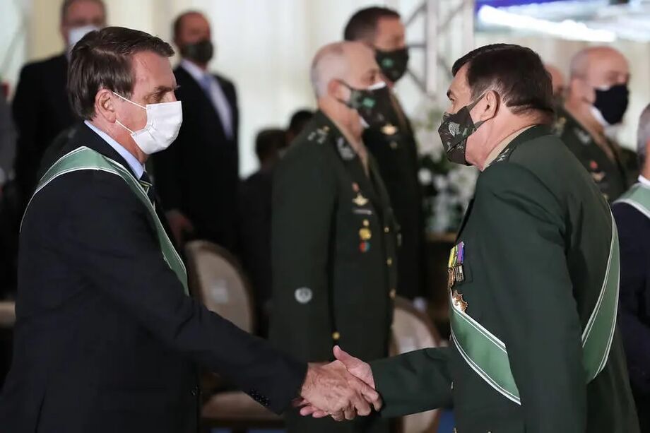 Solenidade de passagem do cargo de comandante do Exército do general Edson Pujol para o general Paulo Sérgio Nogueira de Oliveira