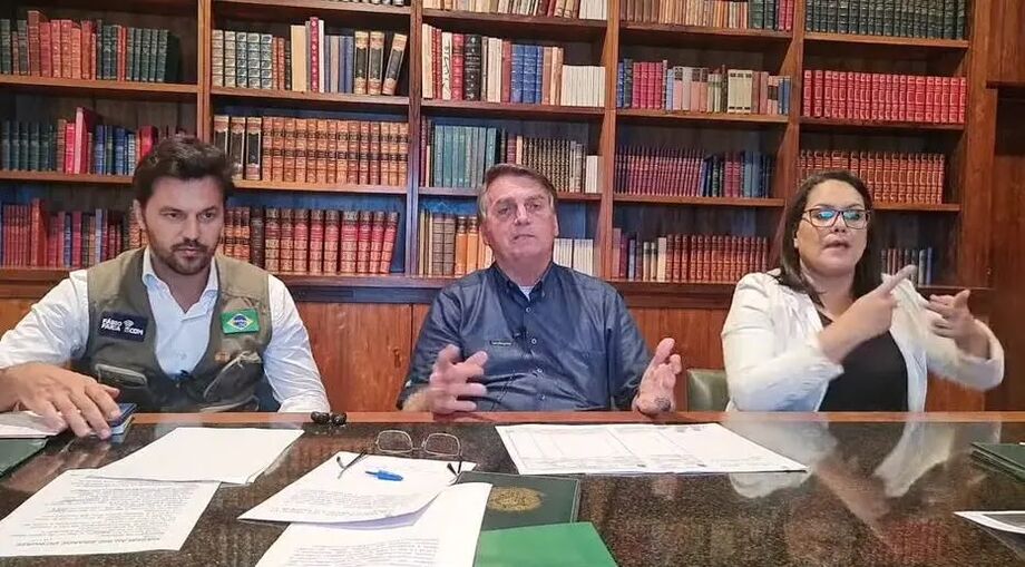 'O que ele quer com isso?', disse Bolsonaro sobre o deputado federal Luís Miranda (DEM-DF) a respeito das suspeitas envolvendo a compra da vacina indiana Covaxin