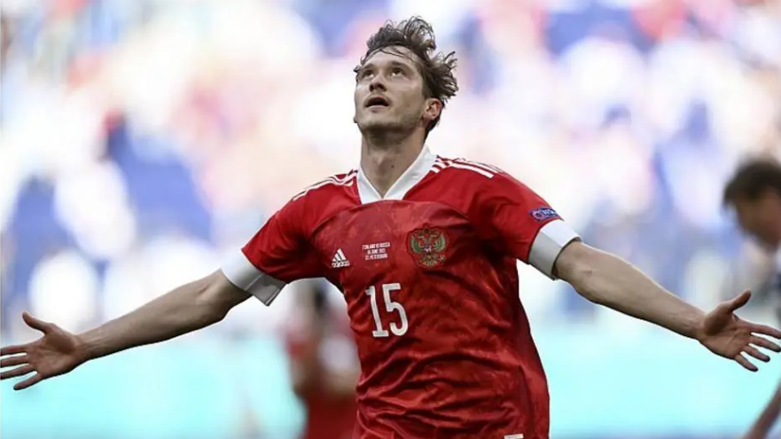 Aleksey Miranchuk, aos 47 minutos do primeiro tempo, fez o gol do triunfo por 1 a 0, em São Petersburgo