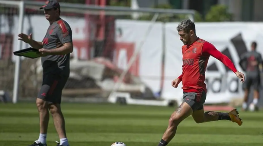 Arrascaeta é um dos jogadores do Flamengo na Copa América