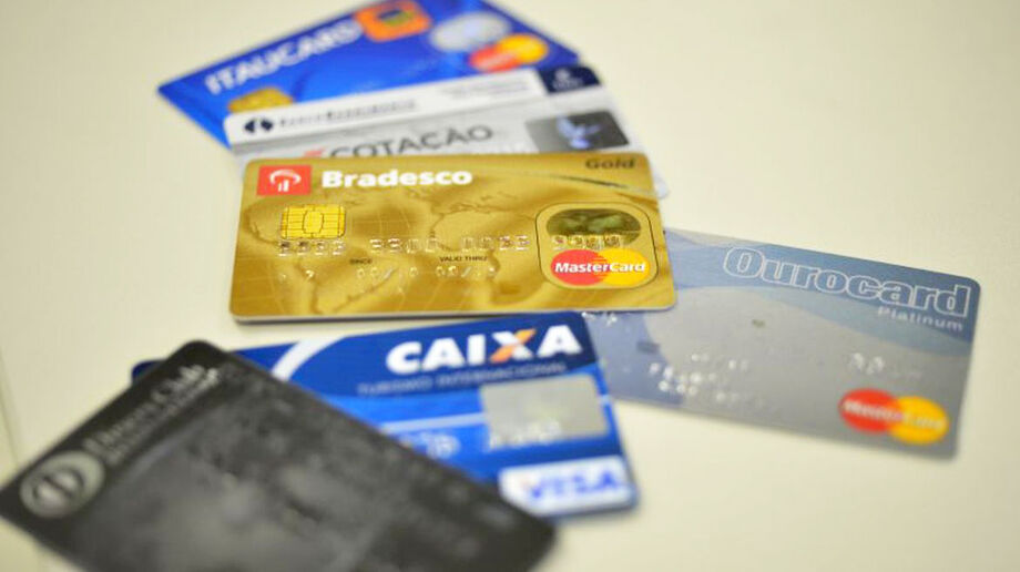 O cartão é o principal meio de dívidas