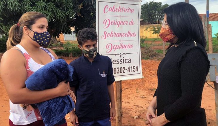Governo do Estado deu início a entrega dos primeiros cobertores de 80 mil comprados com recursos estaduais