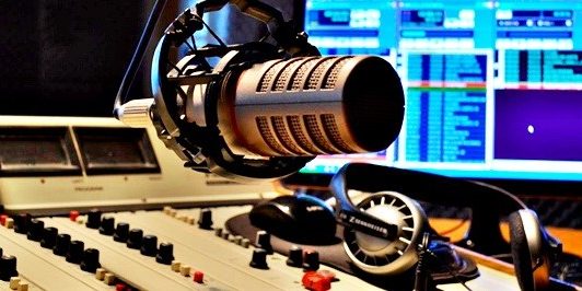 Bolsonaro sanciona MP das Telecomunicações e da Radiodifusão