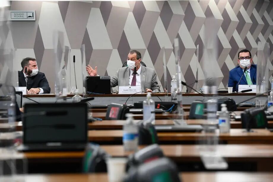 Reunião da CPI da Covid na última sexta, 18