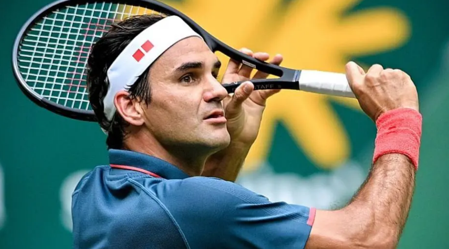 Federer em ação na derrota para Felix Auger-Aliassime