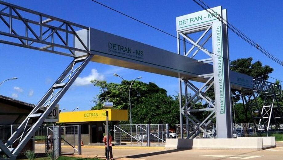 Atividades no Departamento Estadual de Trânsito voltaram dia 24