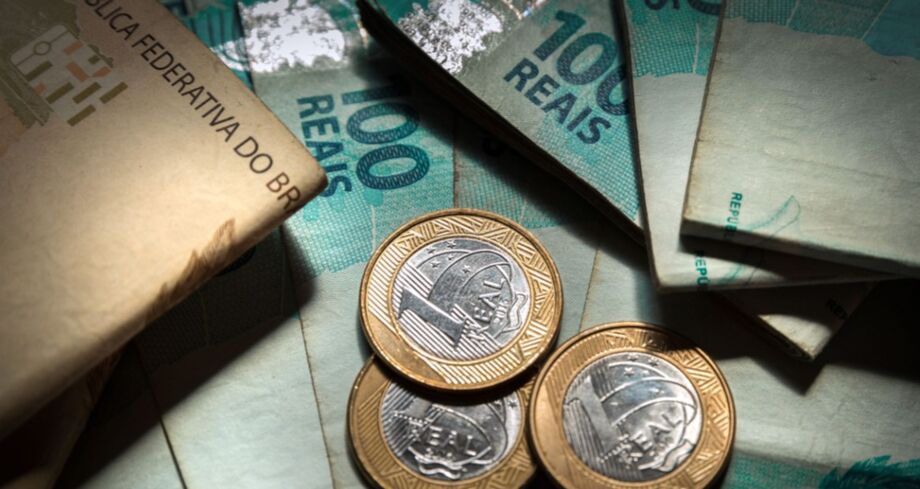 O dado de maio ficou dentro do intervalo das estimativas, que eram de rombo de R$ 51,400 bilhões a déficit de R$ 13,088 bilhões