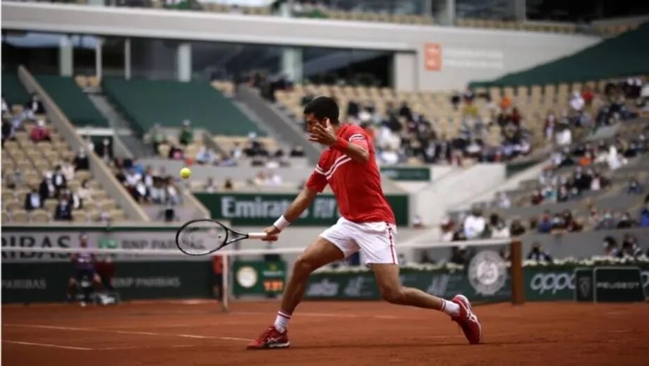 Novak Djokovic, tenista sérvio, vence jogo em Roland Garros