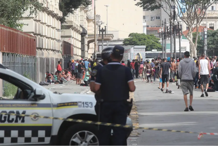 Agentes da GCM na região da Cracolândia, no centro da capital