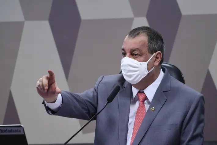 O presidente da Comissão Parlamentar de Inquérito (CPI), senador Omar Aziz (PSD-AM)