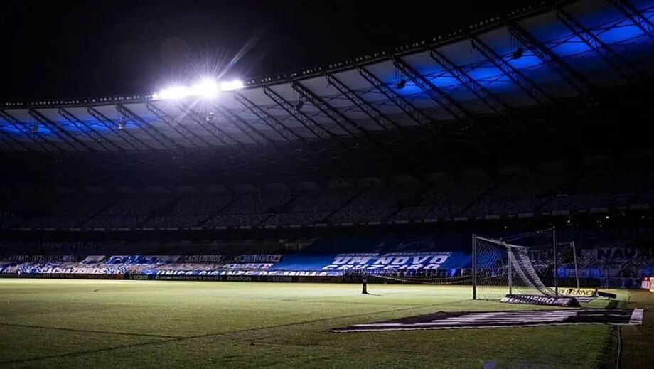 Estádios vazios por causa da pandemia têm prejudicado as finanças dos clubes