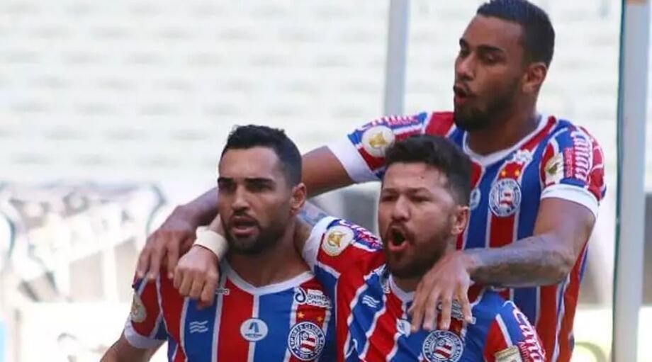 Gilberto marcou os dois gols do Bahia na partida