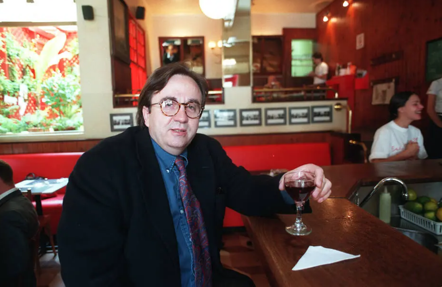 Paulo Thiago no restaurante Ritz, em São Paulo, em foto de maio de 1998