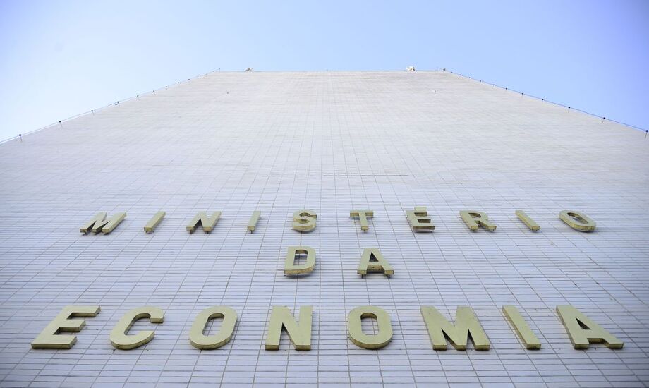 De acordo com o Ministério da Economia, o objetivo da medida é permitir que sejam realizados ou contratados estudos multidisciplinares - econômico-financeiros, gerenciais, políticos, jurídicos e sociais