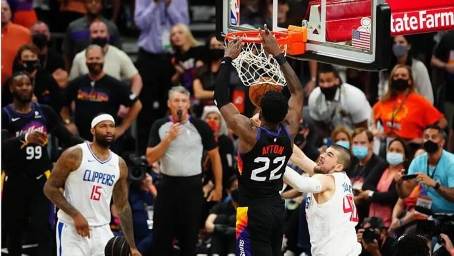 Deandre Ayton enterra para garantir o triunfo do Phoenix Suns sobre o Los Angeles Clippers