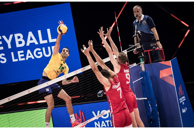Perto de confirmar a vaga na próxima fase da competição, o Brasil volta à quadra nesta quarta-feira, às 16 horas, para enfrentar o Irã.