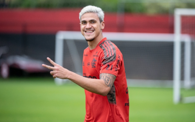 O atacante Pedro