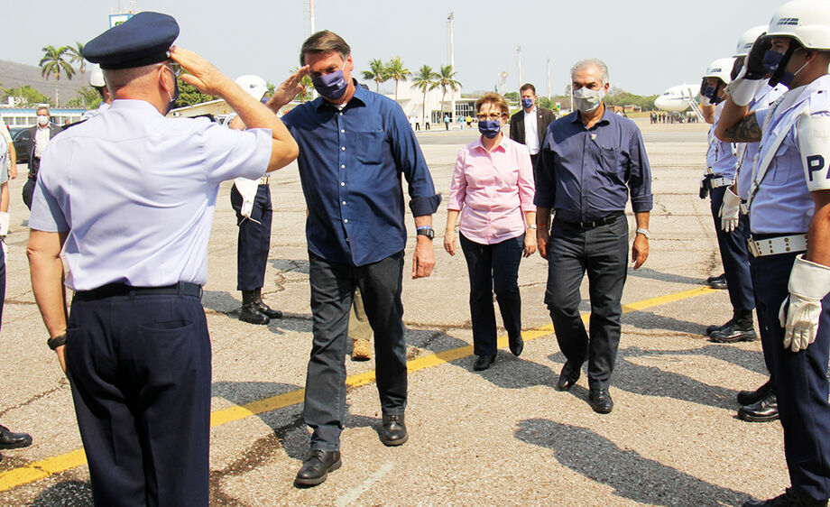 Bolsonaro chegando em Corumbá
